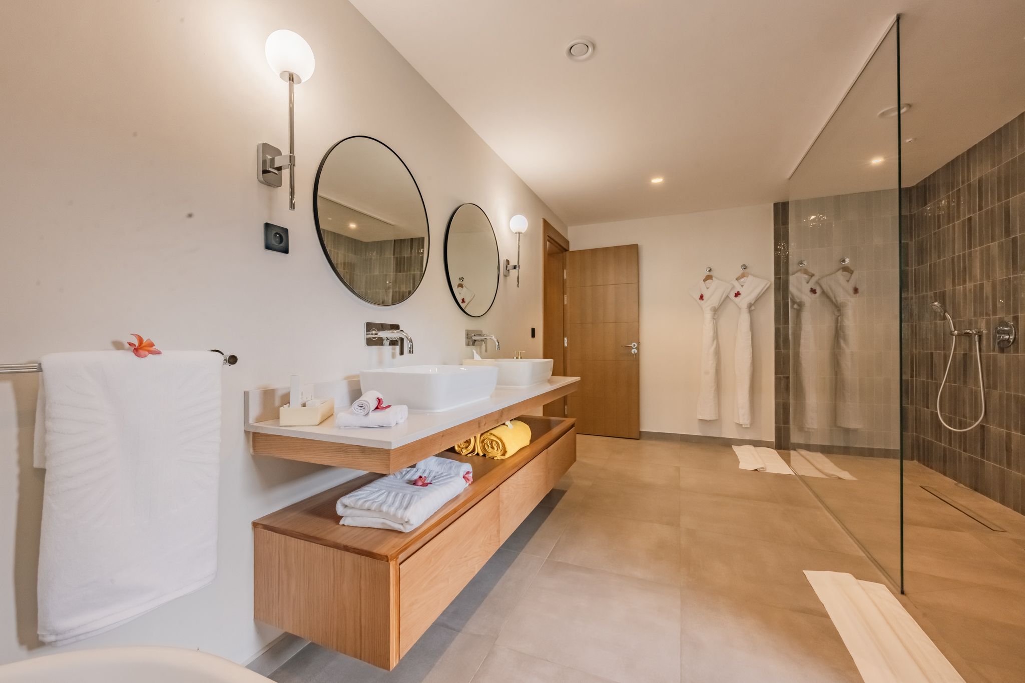 Legend Oceanview Penthouse avec piscine privée